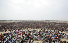 Prem Rawat / Maharaji - 1.5 million people seek guidance